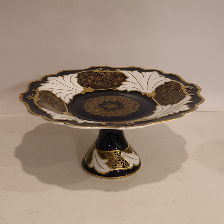 Echt Weimar Kobalt porcelain pedestal plate