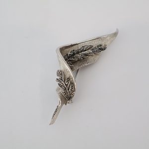 Vintage Marcel Boucher Le Couturier LEC brushed silver tone brooch